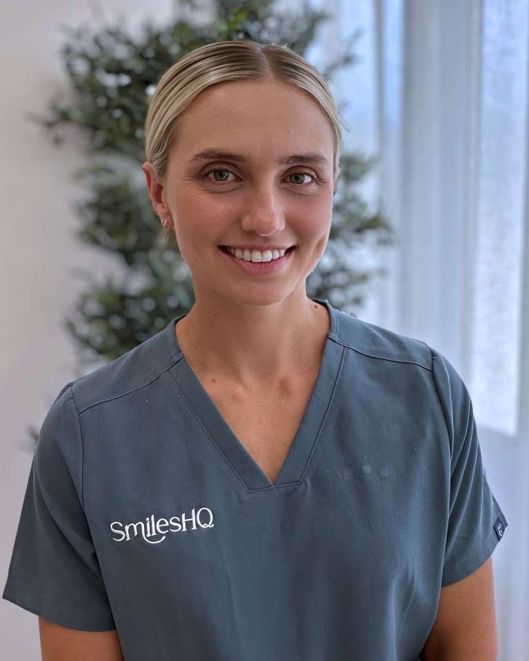 Sophie - Dental Assistant